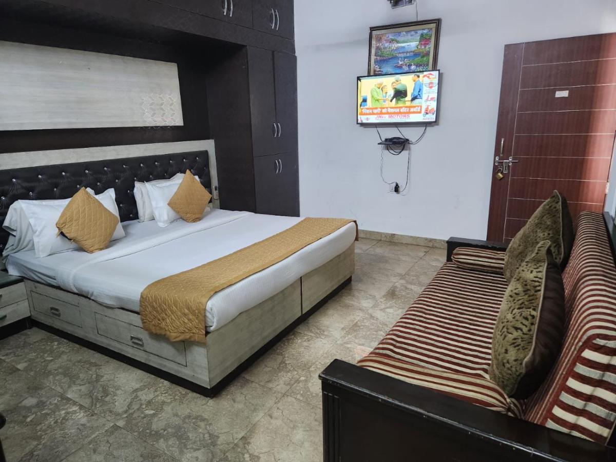 Hotel cozy cave Nueva Delhi Exterior foto