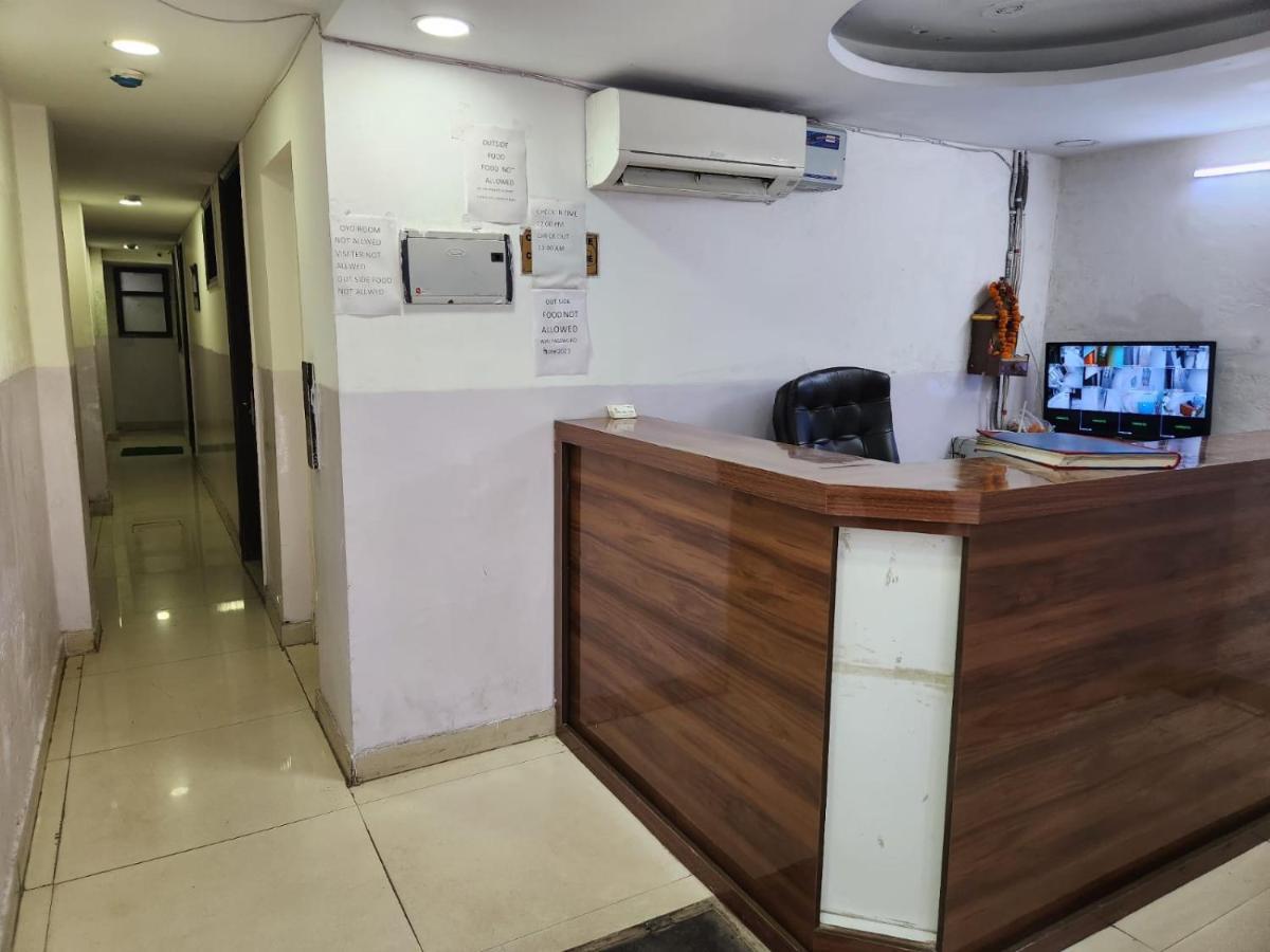 Hotel cozy cave Nueva Delhi Exterior foto