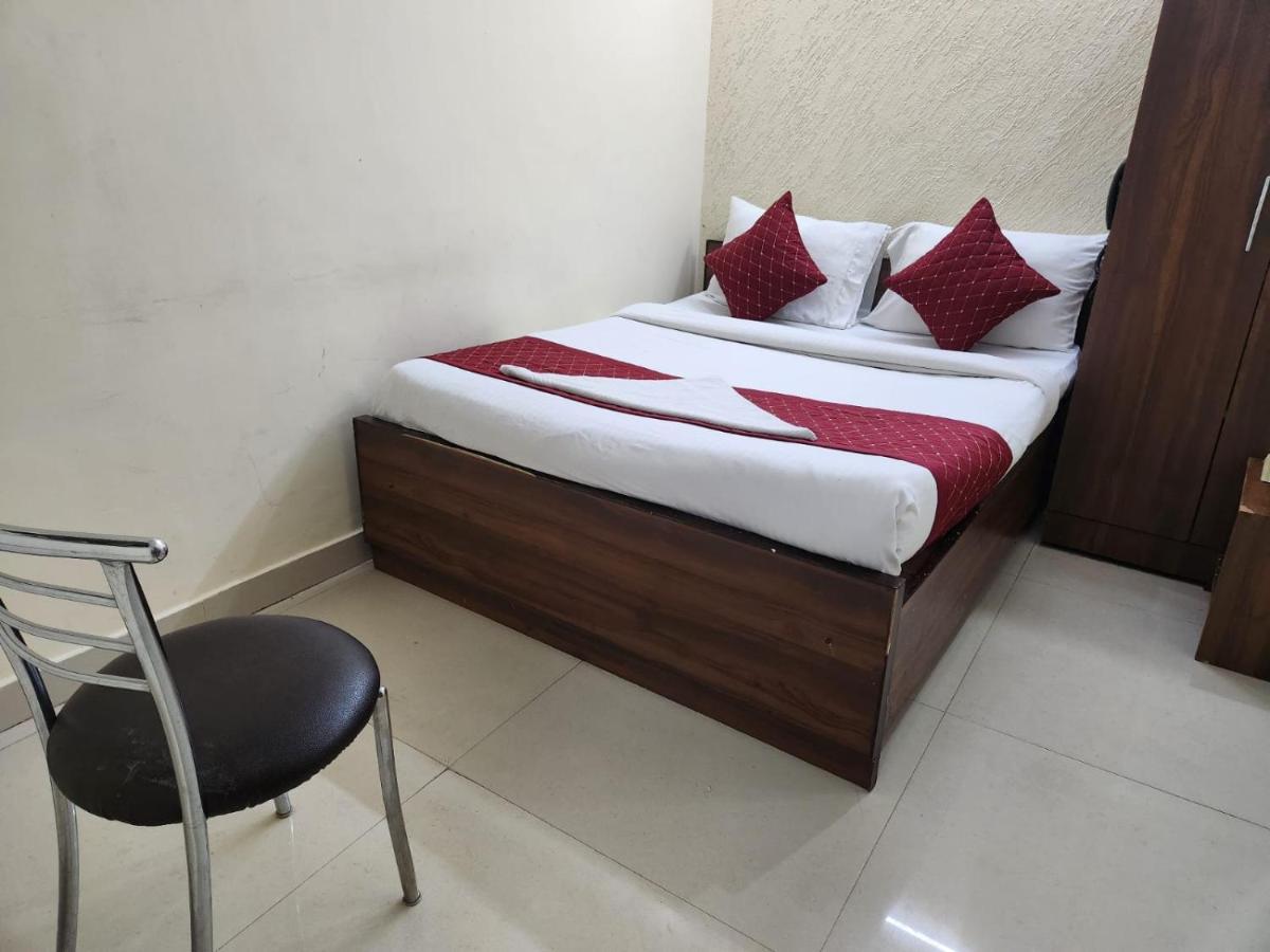 Hotel cozy cave Nueva Delhi Exterior foto